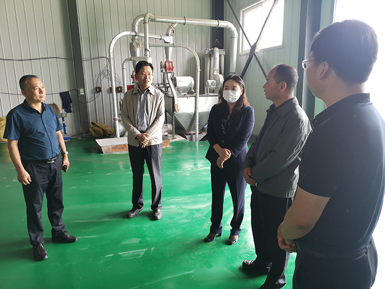 科技賦能，服務(wù)下沉——劉麗調(diào)研長命村社區(qū)工廠與電商服務(wù)站運(yùn)營紀(jì)實(shí)